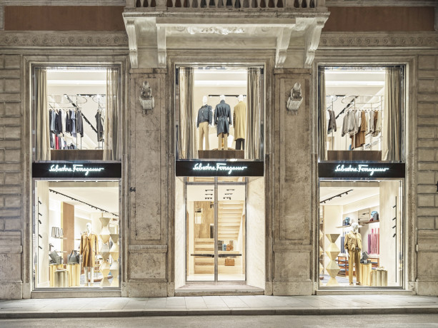 Ferragamo lancia l'Augmented Store