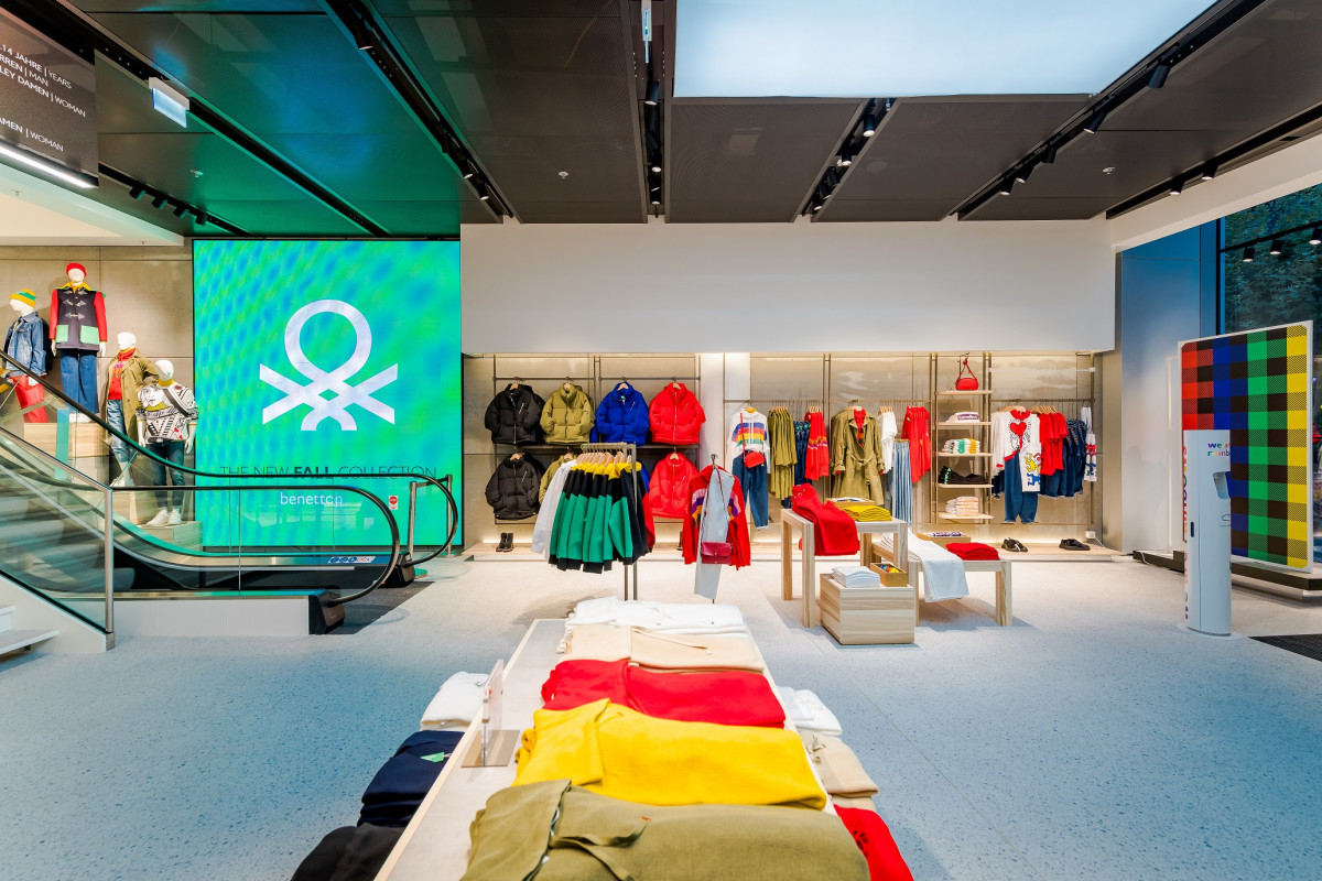 Benetton scommette sugli store fisici e sulla presenza internazionale