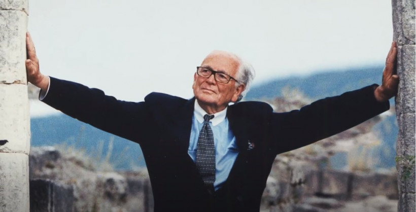 E' morto  Pierre Cardin,  lo stilista del futuro