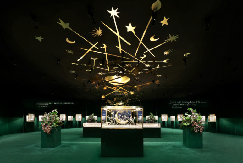 Tiffany a Shanghai con un diamante da 80 carati e 500 modelli di preziosi