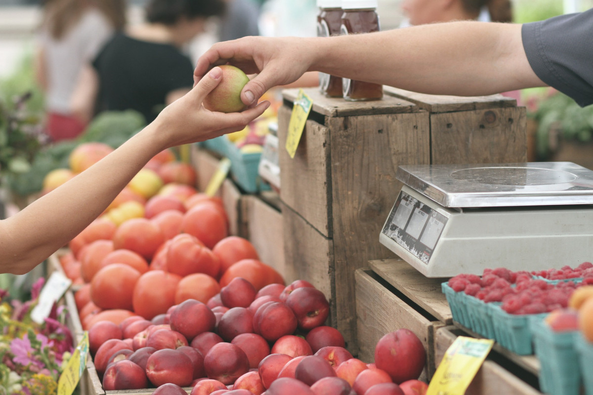 Fiducia consumatori mai così alta dal 1998, cala leggermente quella delle imprese