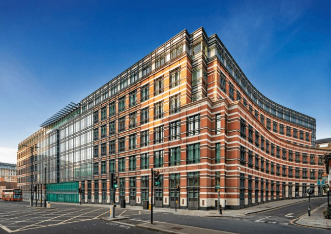 Generali Real Estate has completed the acquisition of Times Square,  in Queen Victoria Street. The seller is the  Blackstone Group
