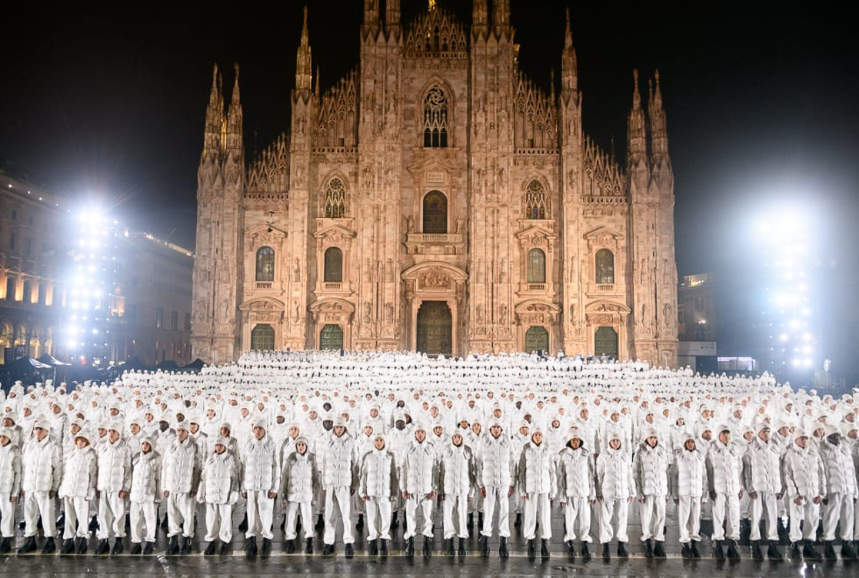 Moncler, 18mila persone in Piazza Duomo per un evento straordonario