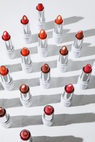 Fragranze e cosmetici in ribasso: giù Coty, Estee Lauder e Inter Parfums