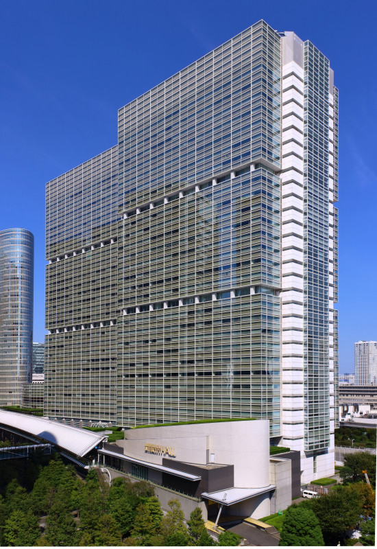 EssilorLuxottica diventa il principale azionista di Nikon